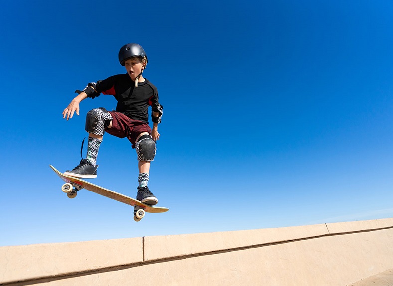 Guide to Skateboard Protective Gear Helmets, Pads and Gloves