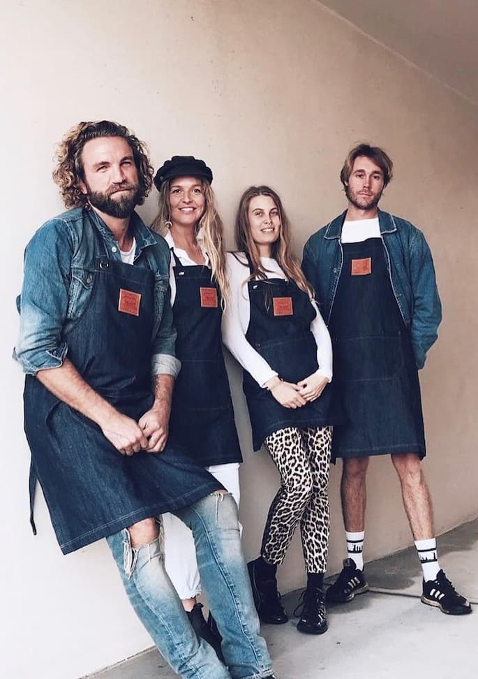 staff-aprons